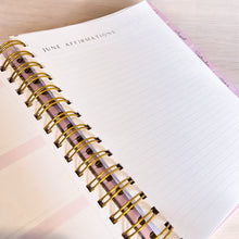 Load image into Gallery viewer, 2025 Weekly Planner